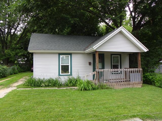 306 Burbank Avenue - Photo 1