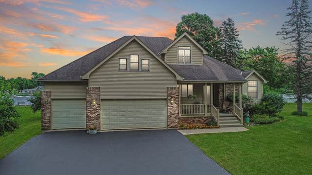 202 Country Club Drive - Photo 1