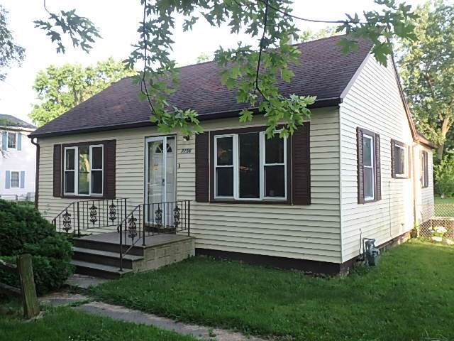 7156 Blackstone Avenue - Photo 1