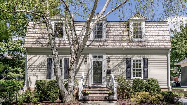 539 Division Street - Photo 1