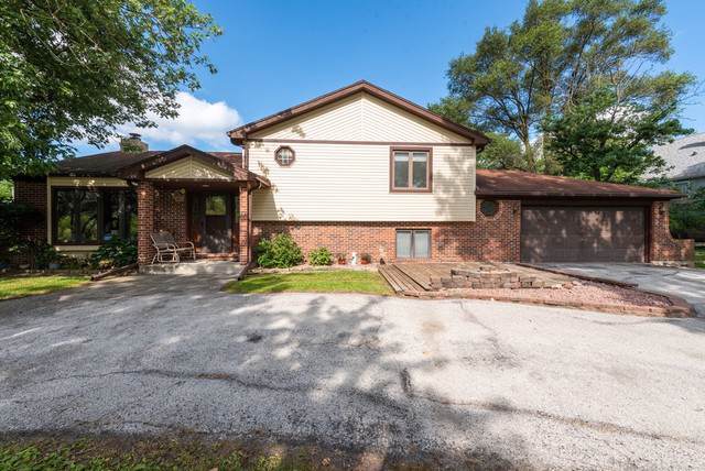 18654 Oak Avenue - Photo 1
