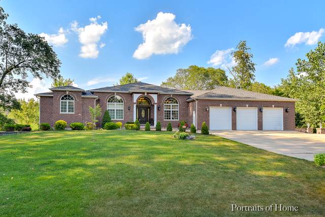 28 Lexington Circle - Photo 1