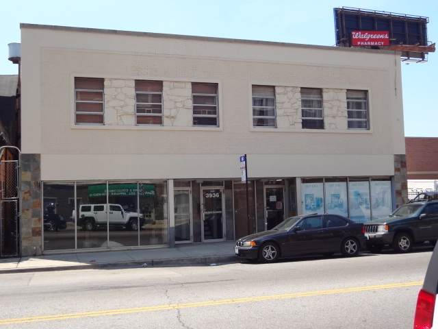 3936 Pulaski Avenue - Photo 1
