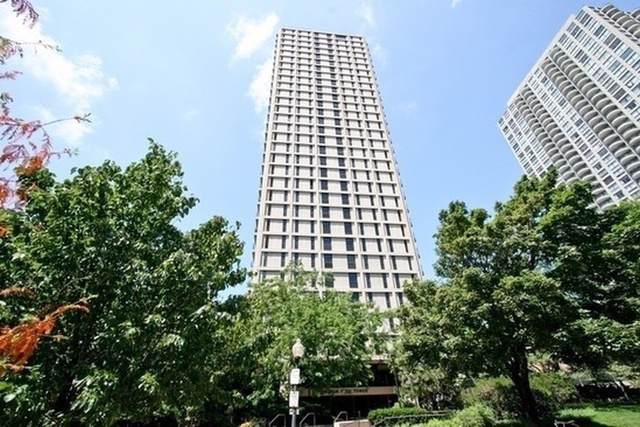 1960 Lincoln Park West - Photo 1