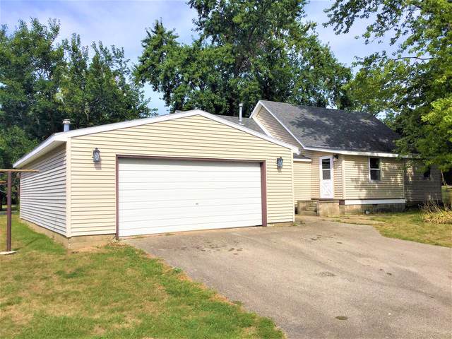 1613 Lakeview Drive - Photo 1