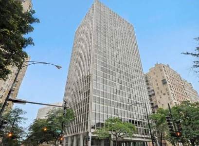 2400 Lakeview Avenue - Photo 1