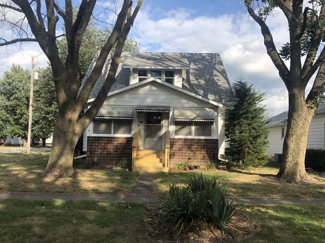 102 Oak Street - Photo 1