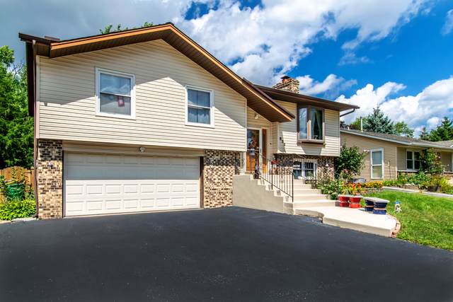 832 Oakton Avenue - Photo 1