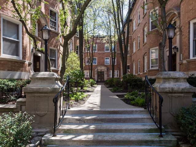 631 Barry Avenue - Photo 1