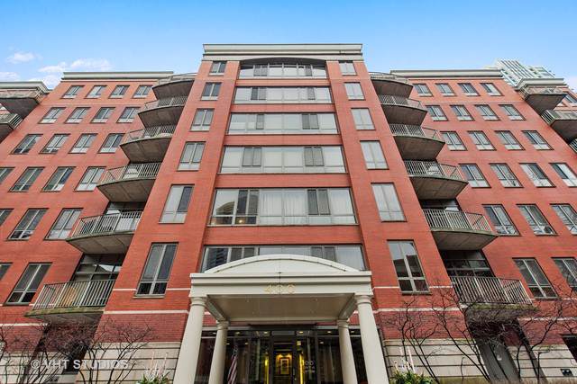 400 Clinton Street - Photo 1