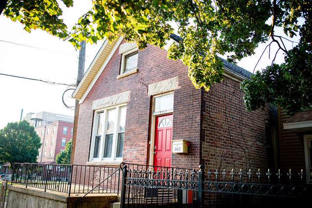 962 36th Street - Photo 1