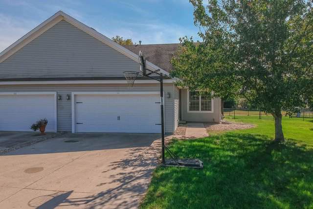 111 Labrador Lane - Photo 1