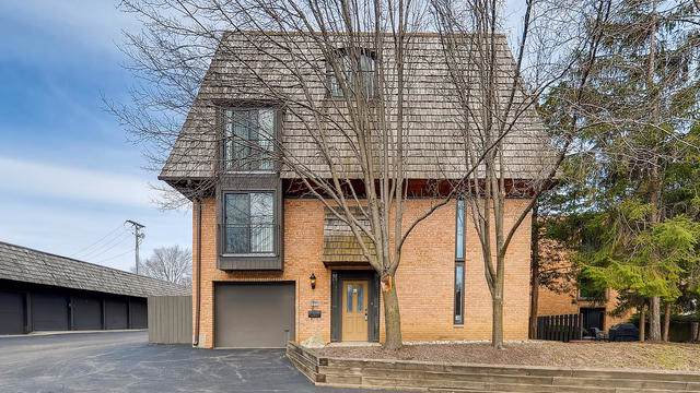588 Russell Street - Photo 1