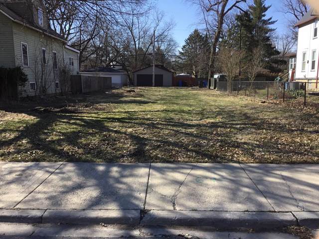 1637 100th Place - Photo 1
