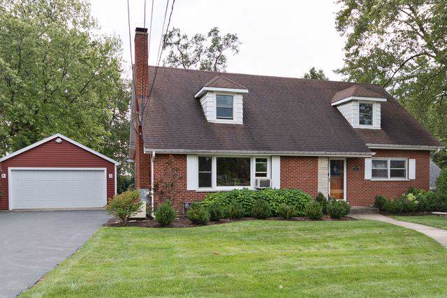 904 University Place - Photo 1