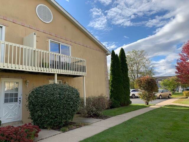 1120 Greenwood Circle - Photo 1