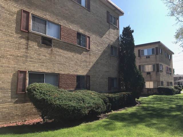 9207 Skokie Boulevard - Photo 1