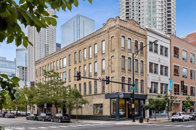 449 Wells Street - Photo 1