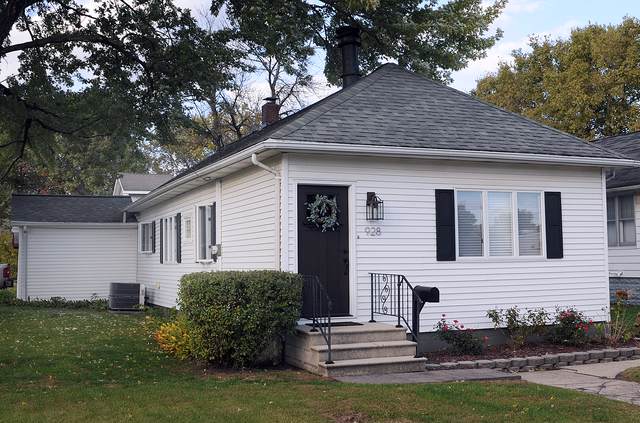 928 Superior Street - Photo 1