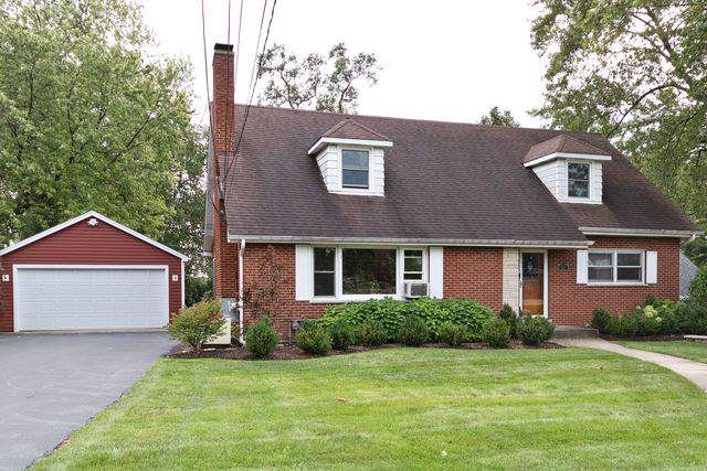 904 University Place - Photo 1