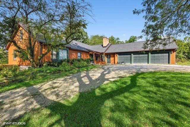 27W636 Swan Lake Drive - Photo 1