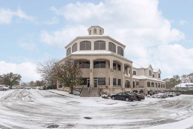 One Tiffany Pointe - Photo 1