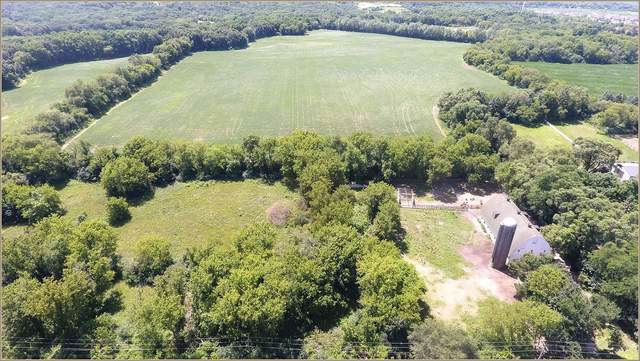 32W683 County Line Road - Photo 1