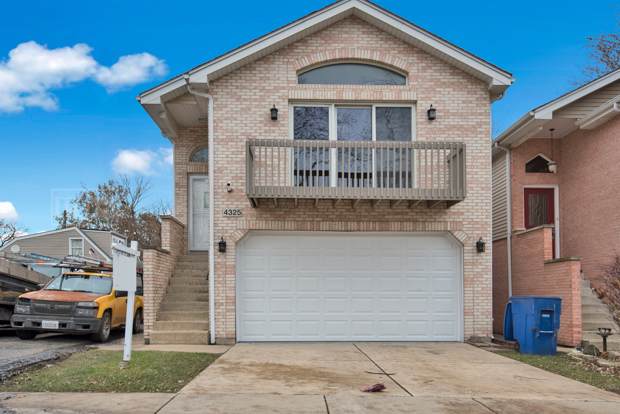 4325 Wenonah Avenue - Photo 1