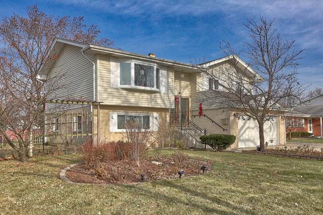 15W654 Patricia Lane - Photo 1