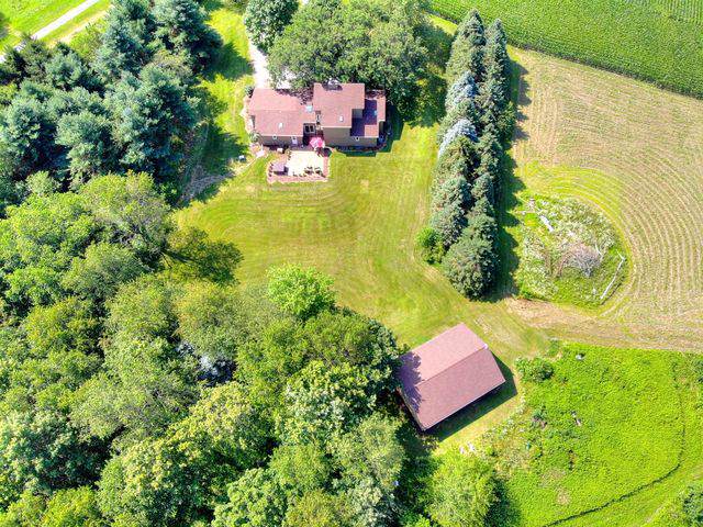 42W778 Campton Hills Road - Photo 1