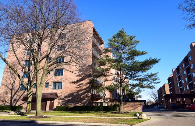 901 Center Street - Photo 1