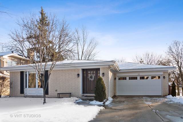 22W371 Glen Valley Drive - Photo 1