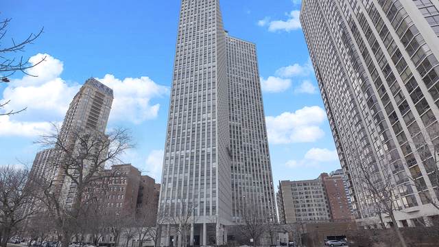 2626 Lakeview Avenue - Photo 1