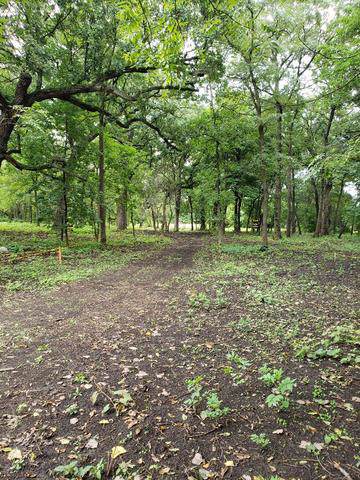 1001 Hunt Club Road - Photo 1