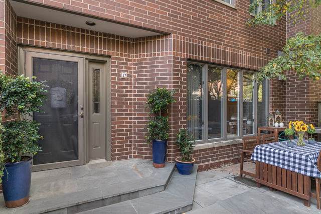 1715 Wells Street - Photo 1