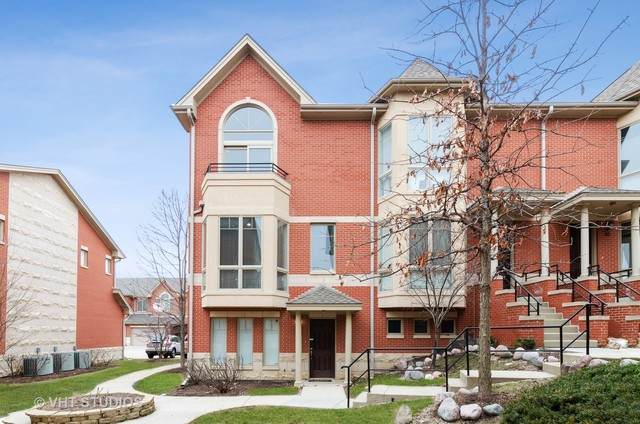 35 Northfield Terrace - Photo 1