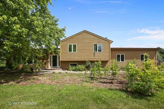 41W110 Powers Road - Photo 1