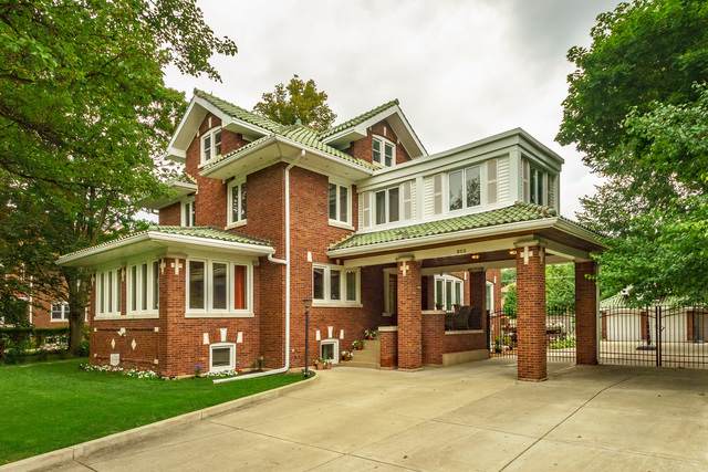 823 Jackson Avenue - Photo 1