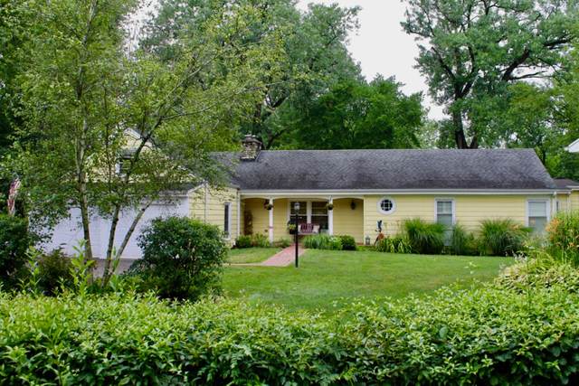 556 Woodland Lane - Photo 1