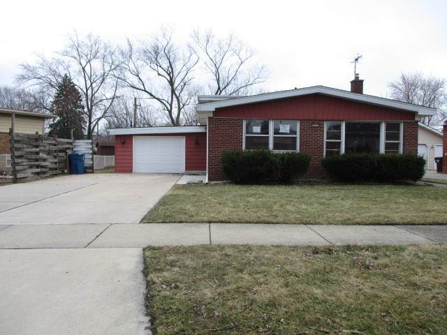 864 Willow Drive - Photo 1