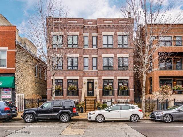 2523 Southport Avenue - Photo 1