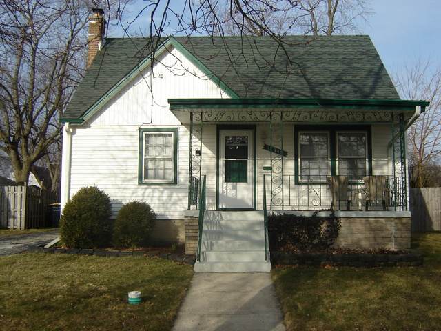 17548 Community Street - Photo 1