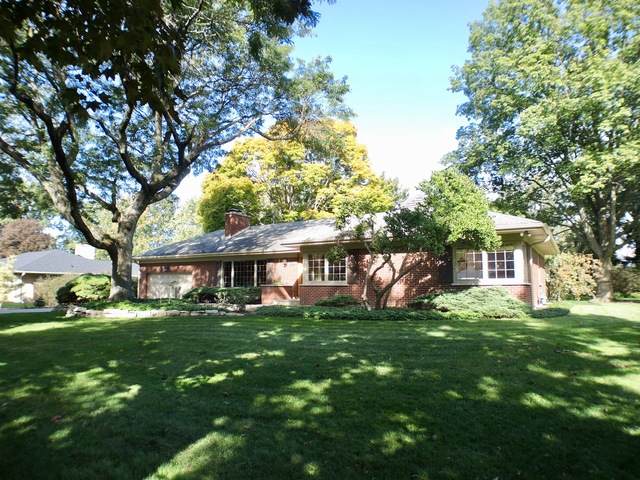 22W660 Poplar Road - Photo 1