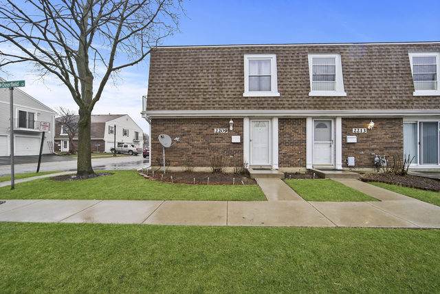 2209 Dorchester Court - Photo 1