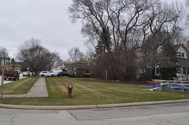 327 Pine Avenue - Photo 1
