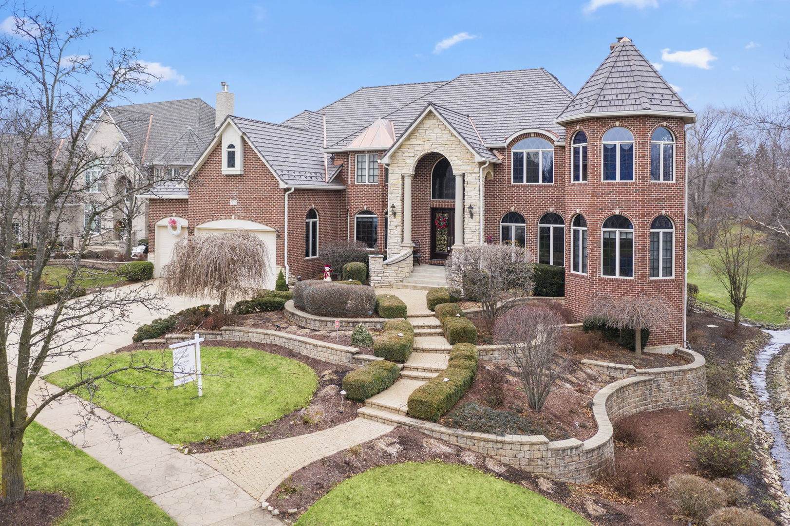 103 Settlers Drive - Photo 1