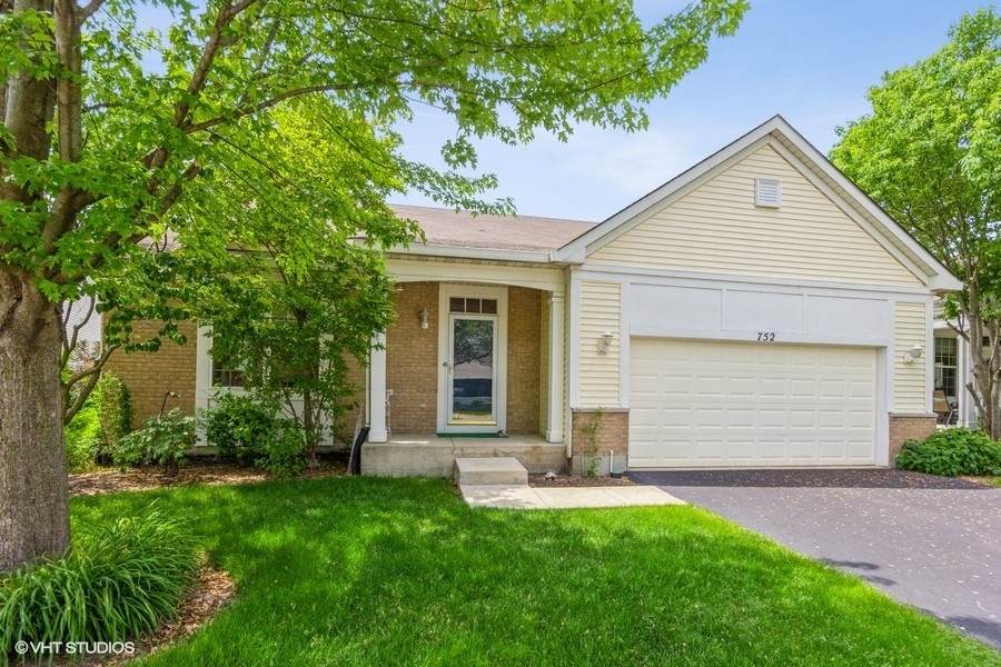 752 Holland Lane - Photo 1