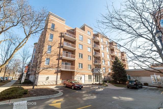 787 Graceland Avenue - Photo 1