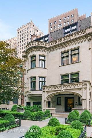1449 Astor Street - Photo 1