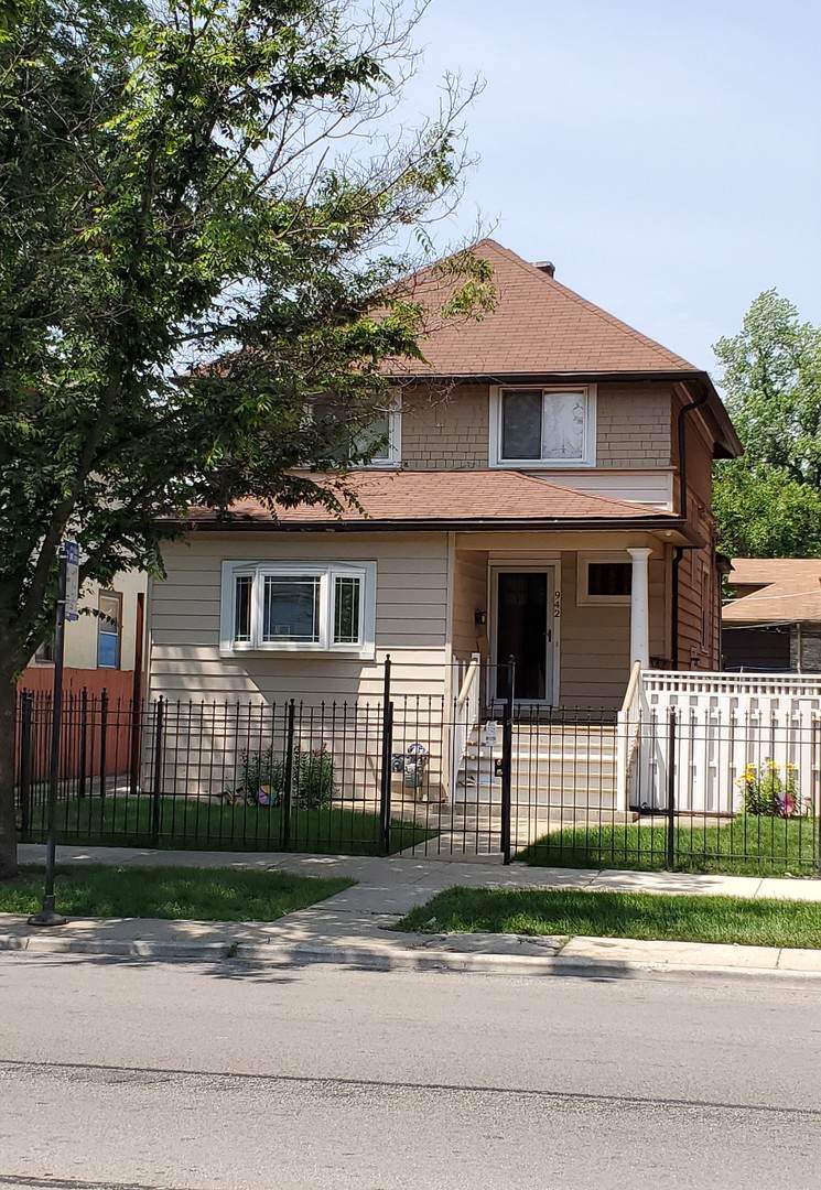 942 Austin Boulevard - Photo 1